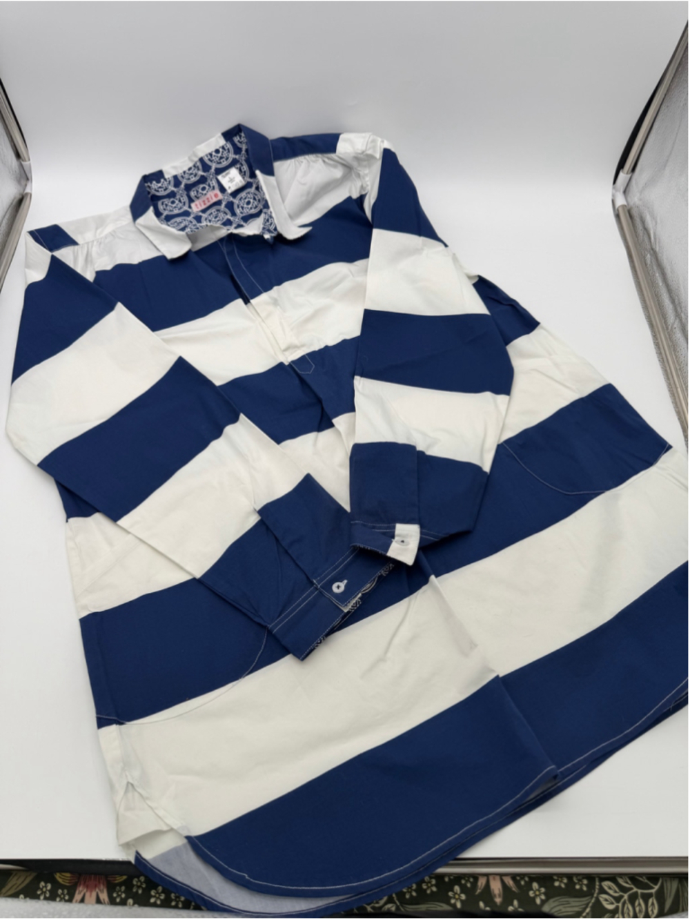 Women's Tizzie Button Down Tunic Shirt Size L Blue White Striped Long Sleeve